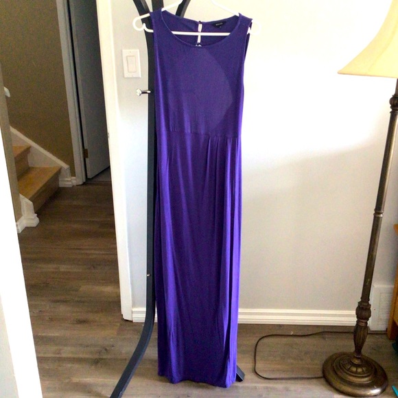 Backless Maxi Dress - Picture 1 of 5